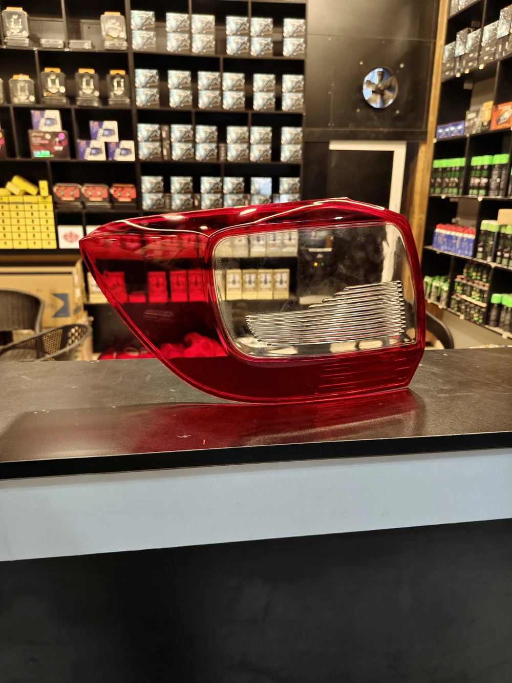 باغة فانوس لوجان 2015 خلفي